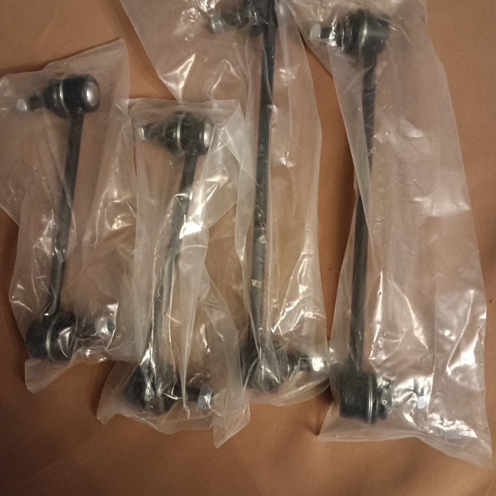 4pcs stabilizer bar link kit for select models of Lexus toyota